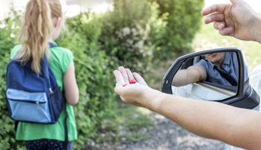 Mann spricht Elfjährige auf dem Schulweg an