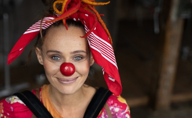 Wie Clownin Ruth Albertin kranken und sterbenden Menschen begegnet