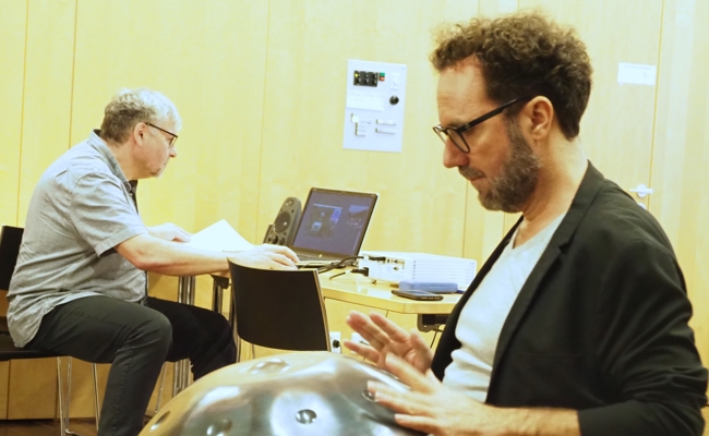 Perkussionist Enrico Lenzin war Stargast am Neugass-Treff