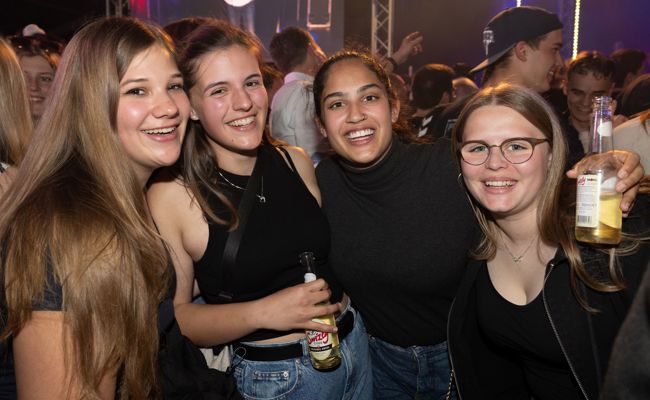 Peter Wackel, Acoustic Diamonds und DJs from Mars - das war der Partyfreitag