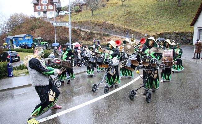 Chrüter-Häxä, Nuklear-Spränger und Wolfs-Hüüler: Walzenhausen beendet die Fasnachtssaison