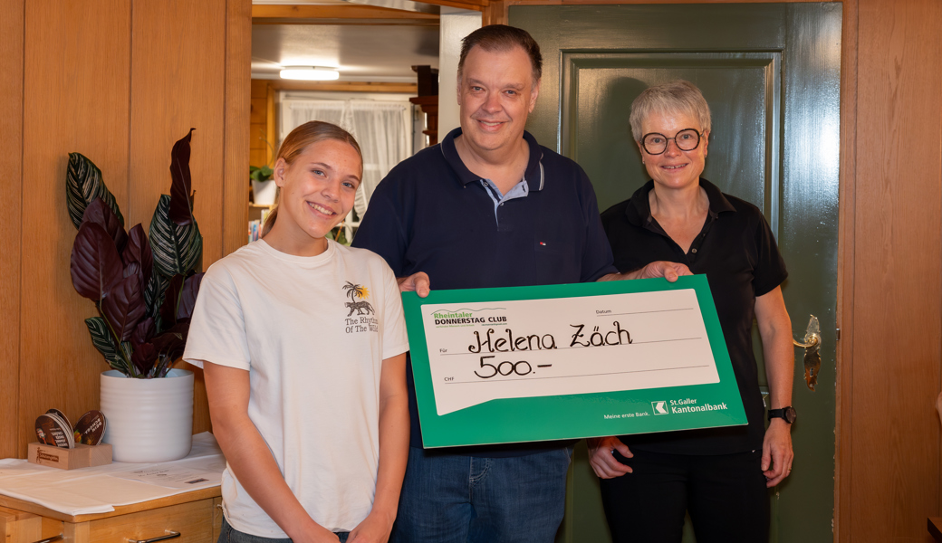 Helena Zäch, neben Christian und Marianne Koller   (Foto Marina Hasler)