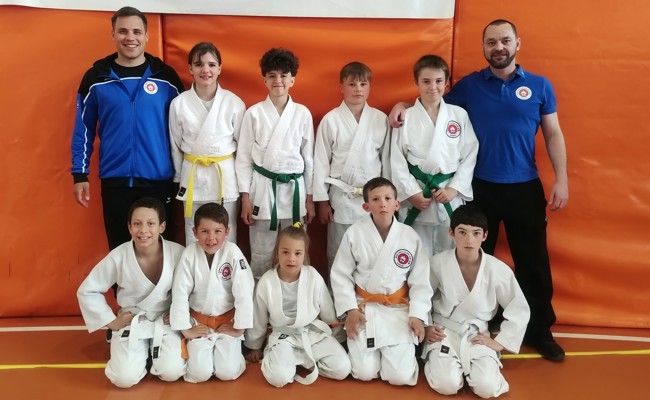 Zwei Goldmedaillen für den JJJC Rheintal am grössten Turnier in der Schweiz