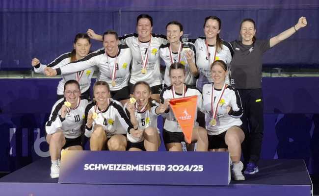 Die Frauen des SVD Diepoldsau verteidigen ihren Hallen-Meistertitel, die Männer scheitern im Final