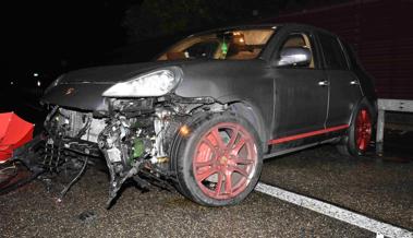 Wegen Aquaplaning verunfallt