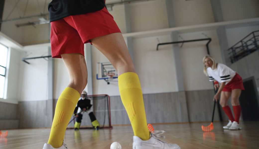 Im Rheintal soll es zu einem Vorfall sexueller Belästigung gegenüber einer Unihockeyspielerin gekommen sein.Symbolbild: Adobe Stock