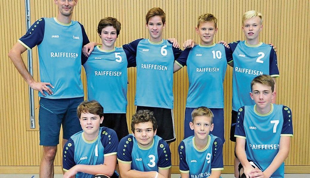 Im U17-Team der 1. Stärkeklasse sind (hinten von links) Trainer Thomas Migge, Michel von Birckhahn, Fynn von Birckhahn, Lars Migge, Luca Poltera und (vorne von links) Joris Altermatt, Nino Campanile, Gregor Migge und Miro Hämmerle.