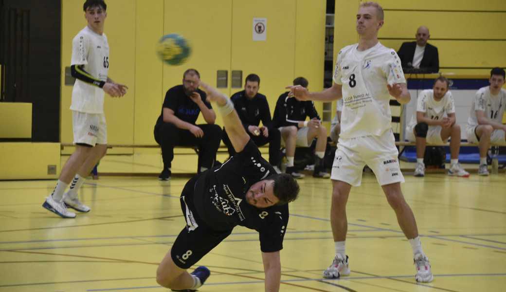 Auch dank den Toren von David Szilágyi kann der HC Rheintal auf den Ligaerhalt hoffen. 