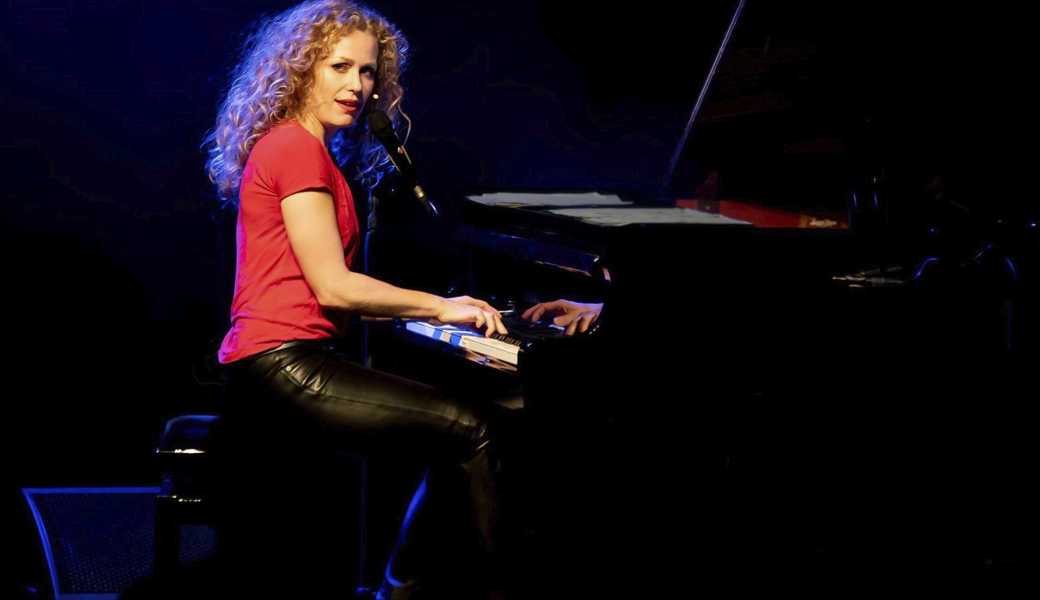 Am 13. Januar gastiert die Klavierkabarettistin und Sängerin Caroline Bungeroth im «Diogenes».  
