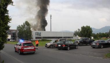 Viele schauten zu, Autos behinderten Feuerwehr