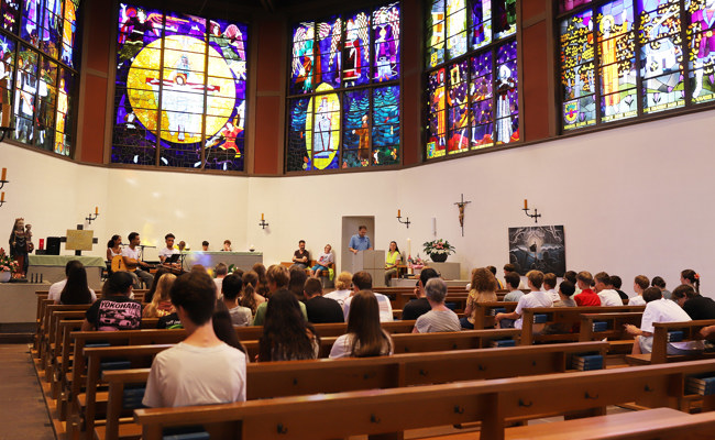 Jugendgottesdienst zum Thema Sport und Kunst