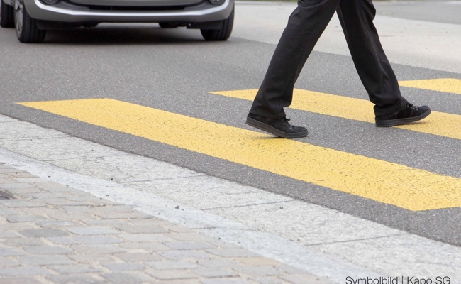 Eine 81-jährige Frau wurde auf einem Fussgängerstreifen angefahren