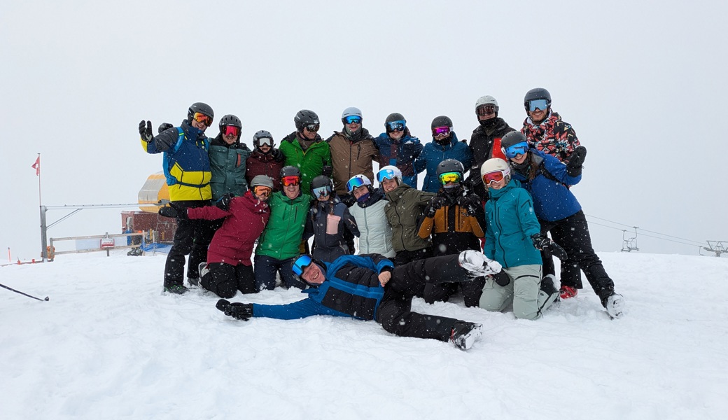 Auer Musikantinnen und Musikanten für einmal im Schnee Auer Musikantinnen und Musikanten für einmal im Schnee