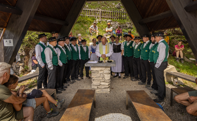 Der Jodlerklub gestaltete den Berggottesdienst mit