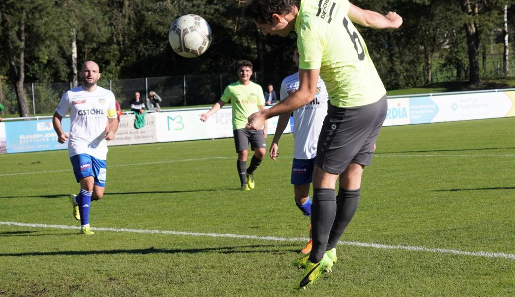 In dieser Szene gelingt Rüthis Bernhard Allgäuer das 4:0.