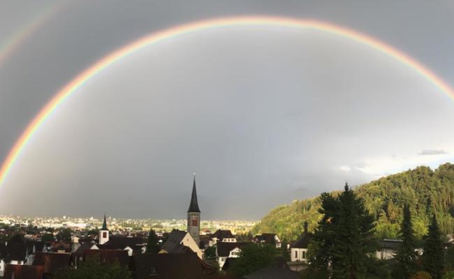 Märchenhafte Gewitterstimmung über Berneck