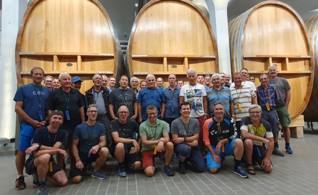 Von Rhein bis Apfelwein: Männerriege auf zweirädriger Entdeckungstour