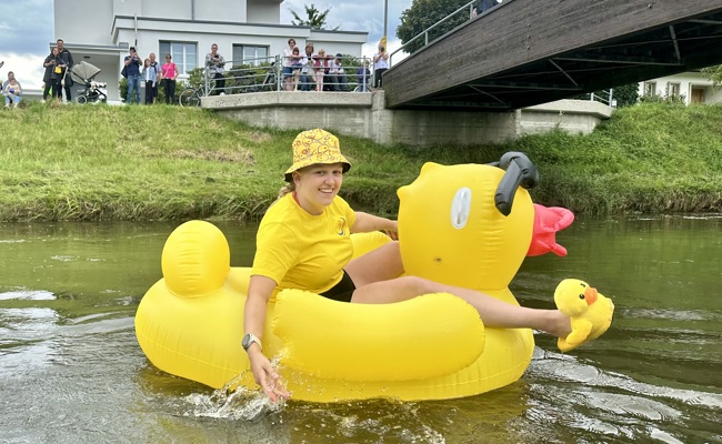 So viele waren es noch nie: 4320 Enten schwammen im Kanal