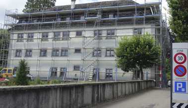 Derzeit eingerüstet, soll der Custerhof bald in neuem Glanz erstrahlen