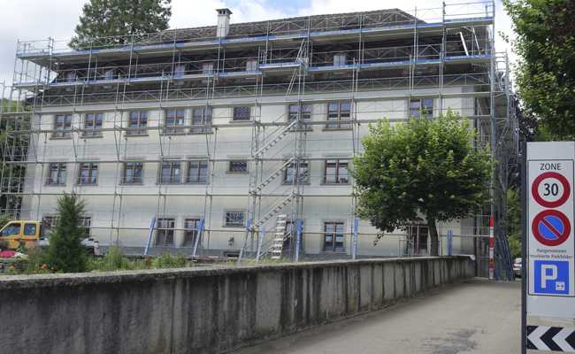 Derzeit eingerüstet, soll der Custerhof bald in neuem Glanz erstrahlen