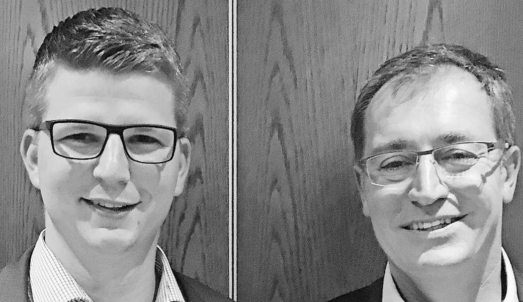 Mike Egger (links) und Roland Rino Büchel berichteten aus Bundesbern. Bild: pd