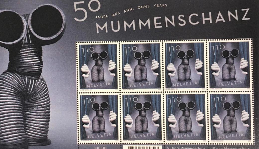 Die Briefmarken werden durch Heissfolienprägung veredelt. 