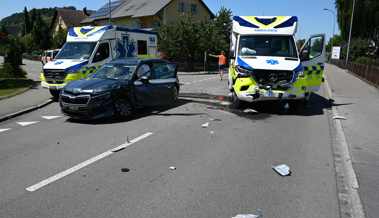 87-jähriger Autofahrer übersieht Rettungswagen mit Blaulicht und Sirene