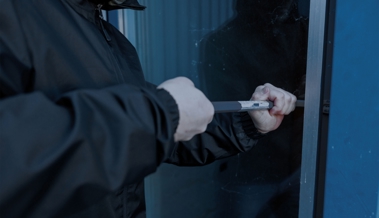 Zehn Einbrüche in einer Woche: Betroffen sind Firmen, Büros, Einfamilienhäuser