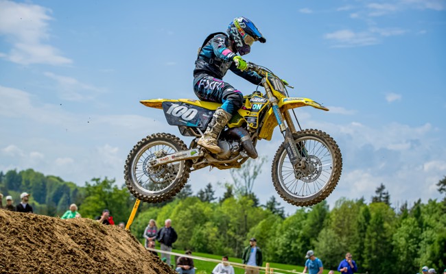 Simon Baumann fährt am Motocross in Schlatt ZH auf Rang fünf