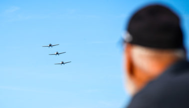 Stimmungsvolle Flugshow: Die Bilder zum grossen Jubiläumsfest in und über Altenrhein