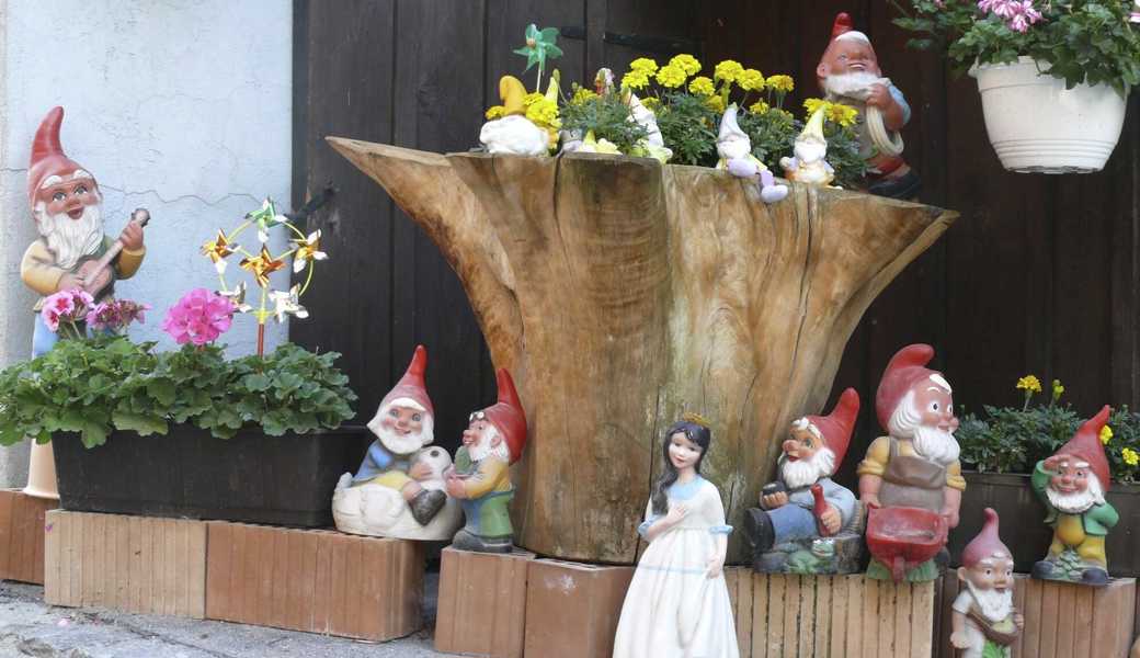 Diese heile Welt an Balgachs Steigstrasse kontrastiert mit dem wirklichen Leben, in dem es - vor allem politisch - oft rau zugeht. 