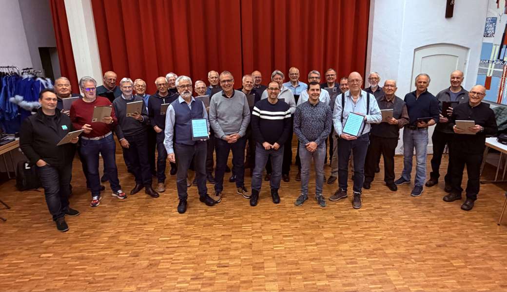 Das Notenblatt aus Papier wird abgelöst: Männerchor geht digitale Wege