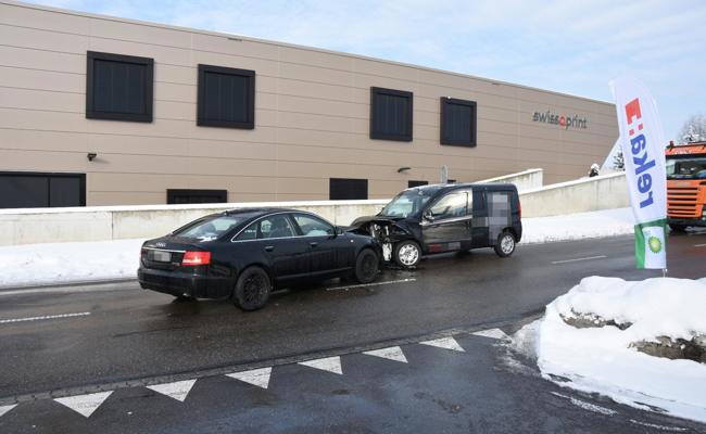 Bei Frontalkollision verletzt