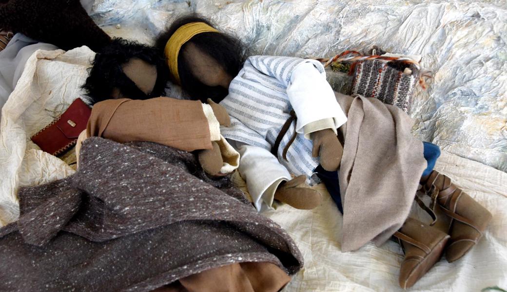 Die Jünger schlafen, lassen Jesus mit seiner Todesahnung allein. Die Jünger schlafen, lassen Jesus mit seiner Todesahnung allein.