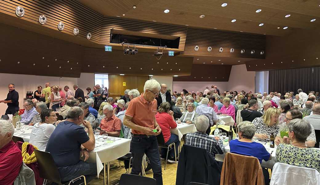Hauseigentümer und -eigentümerinnen bilden keine homogene Gruppe. Je nach Lebenssituation, Alter oder politischen Ansichten unterscheiden sich Interessen, Bedürfnisse und Präferenzen. 