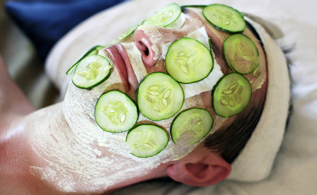 Fast haarlos mit kleinen Schönheitsfehlern – hilft die Gurkenmaske?