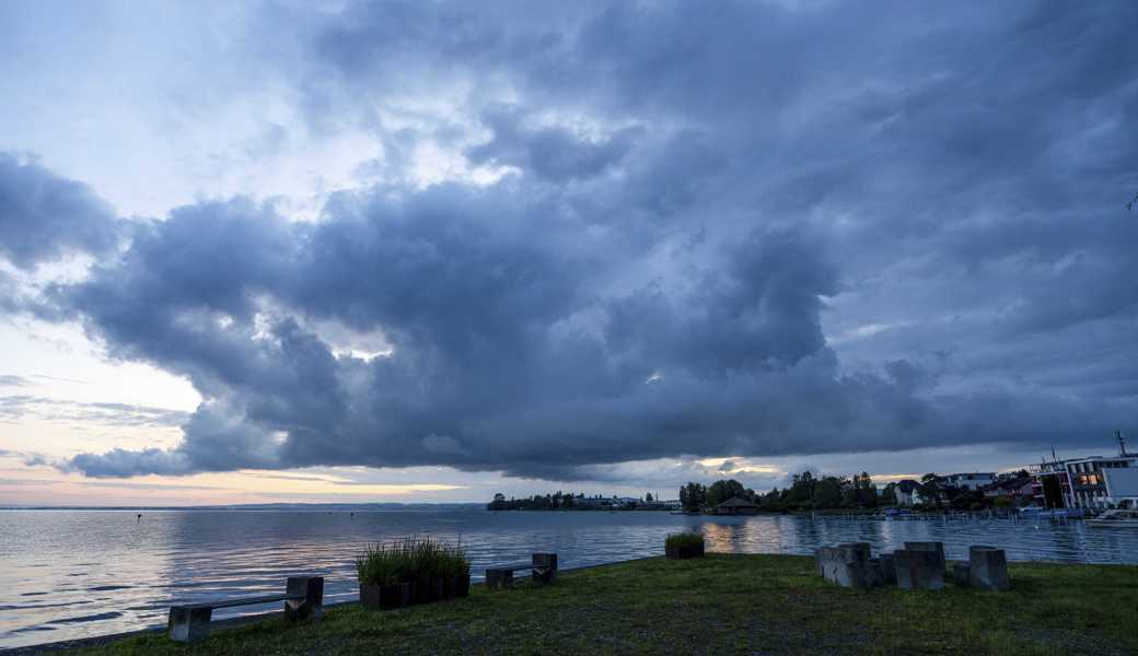 Kein Dauerregen mehr: Das Wetter über dem Bodensee klart auf. 