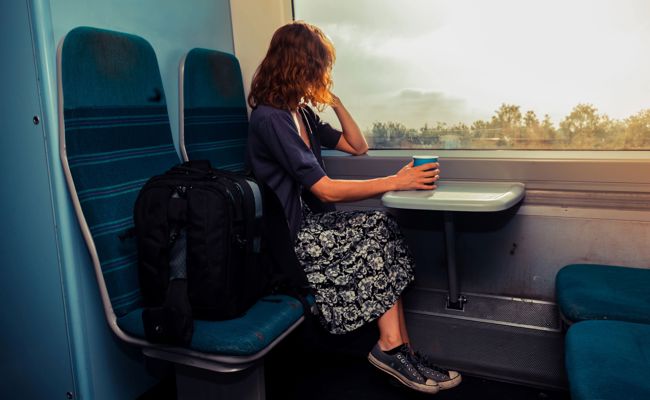 Aus dem Fenster schauen, statt aufs Handy: Ein leerer Akku ist ein Segen