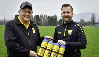 Lauter Flaschen beim Fussballclub