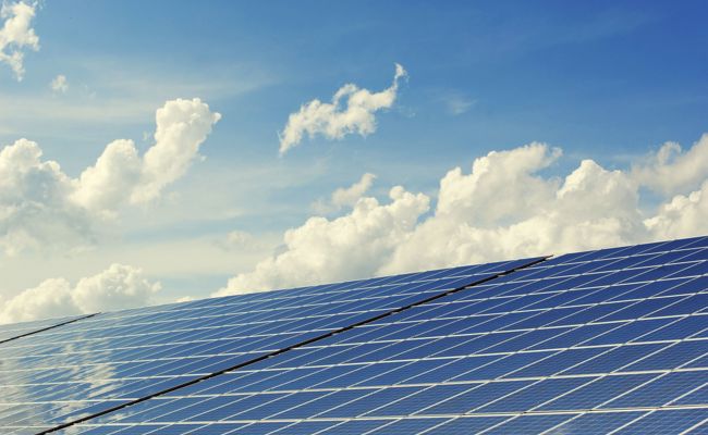 Neue Photovoltaikanlage auf Schulhausdach soll 46 Tonnen Kohlenstoffdioxid sparen