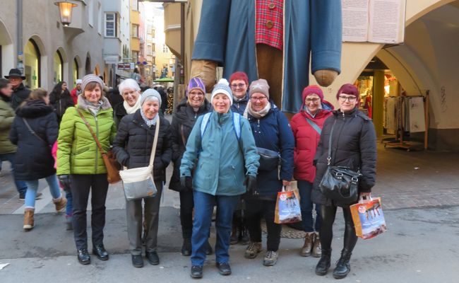 Frauenpower am Weihnachtsmarkt in Augsburg