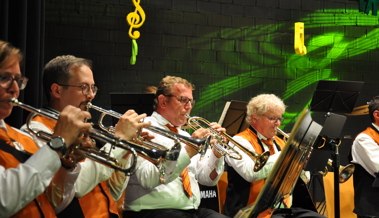 Trommelwirbel für den Musikverein: Herbstkonzert liefert ein musikalisches Best-of