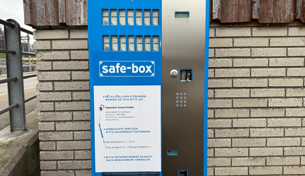 Spritzen und Kondome auf Knopfdruck aus dem Hygieneautomaten