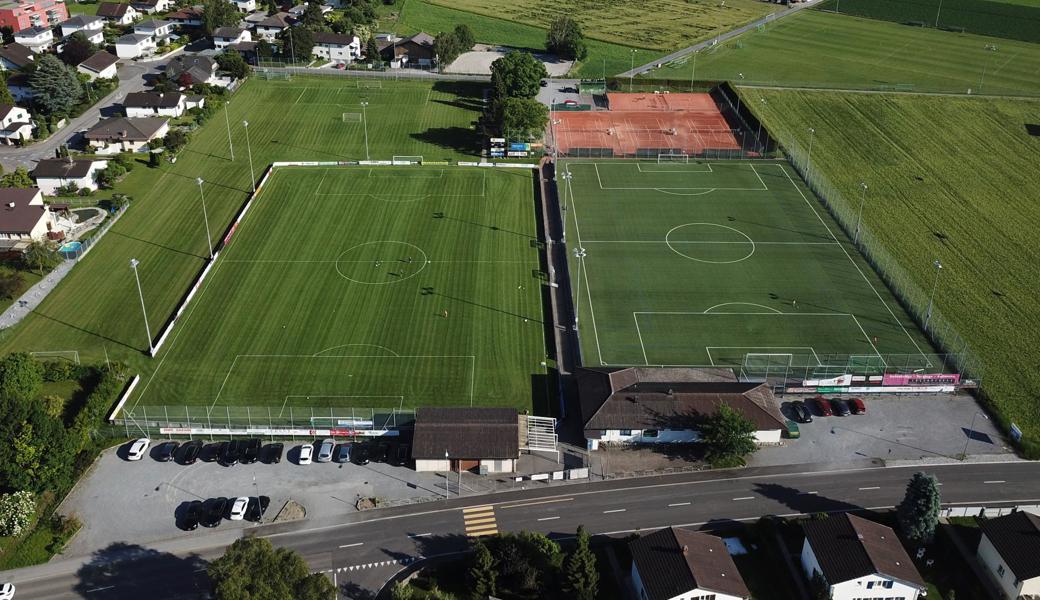 So präsentiert sich die Sportanlage Tägeren heute: Der linke Fussballplatz soll nach links verlegt werden.