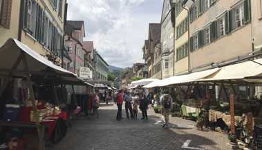 Für Fleischtiger und Shopping-Queen: Mai-Markt steht bevor
