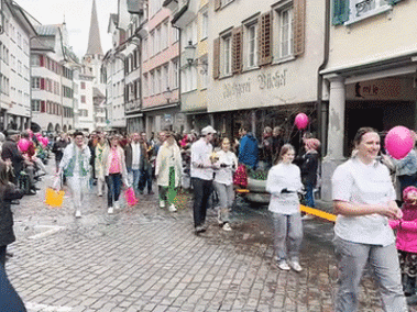 Mit Brunnen und Modeschau: Städtli trotzt dem Wintereinbruch