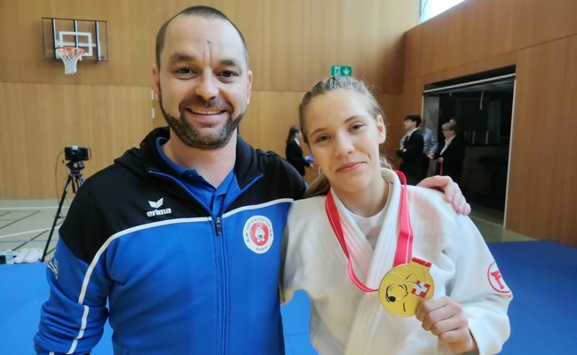 Helena Zäch verteidigt ihren Schweizer Meistertitel in der Kategorie U18