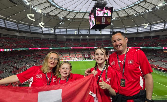Diese Rheintaler Familie folgt der Nati an der WM