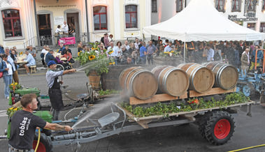 Das Torkelfest wurde mit dem traditionellen Verschwellen der Weinfässer eröffnet
