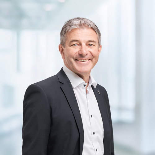 Jürgen Frei, Mitglied der Direktion, juergen.frei@alpharheintalbank.ch Jürgen Frei, Mitglied der Direktion, juergen.frei@alpharheintalbank.ch